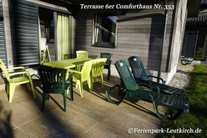 6er-Comforthaus 353 – Terrasse – Center Parcs Park Allgäu, Foto Nov. 2018