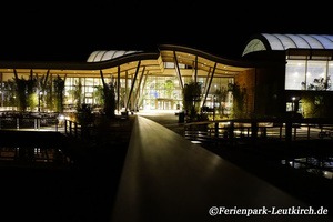 Market Dome bei Nacht – Center Parcs Park Allgäu, Foto Nov. 2018