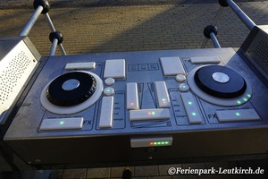DJ im Market Dome – Center Parcs Park Allgäu, Foto Nov. 2018