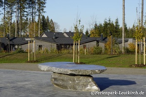 Findling im Park – Center Parcs Park Allgäu, Foto Nov. 2018